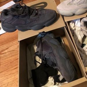 BLACK YEEZY 500 sz 9.5